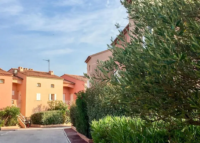 Διαμέρισμα Les Jardins De La Nartelle By Interhome