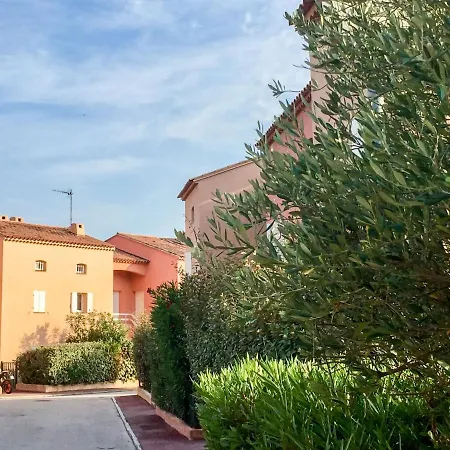 Apartment Les Jardins De La Nartelle By Interhome