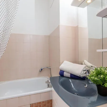 Apartment Les Jardins De La Nartelle By Interhome Sainte-Maxime